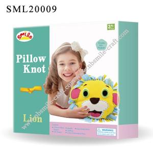 Knot A Pillow Kit-Lion - SML20009